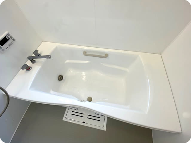 FRP浴槽は交換せずに補修・塗装で再生できます。